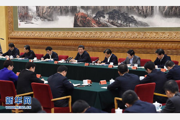 1月12日,中共中央总书记、国家主席、中央军委主席习近平在北京主持召开座谈会,同中央党校第一期县委书记研修班学员进行座谈并发表重要讲话。新华社记者 饶爱民 摄